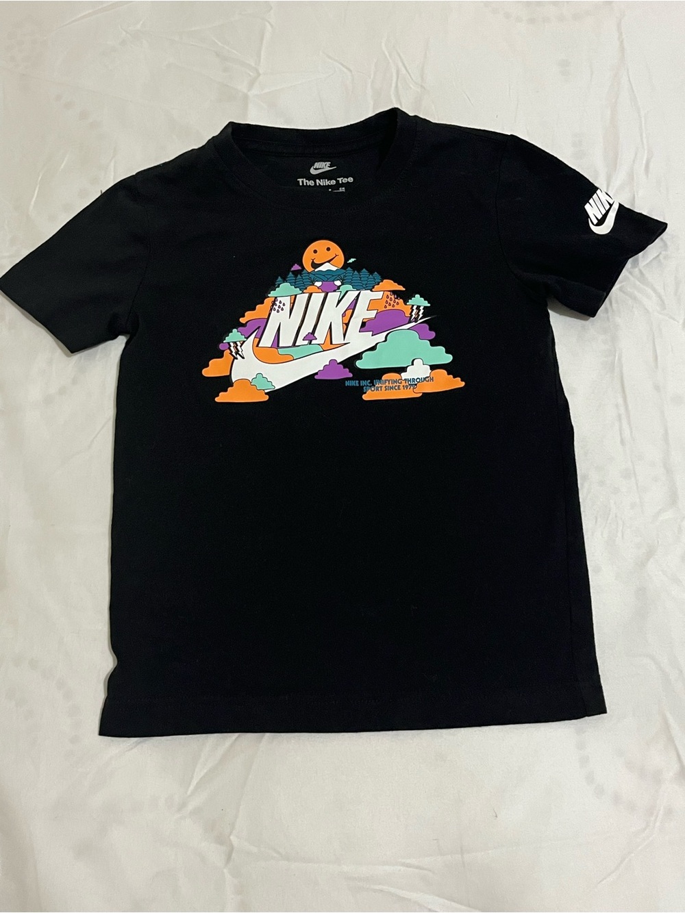 Nike Black Short-Sleeve Tee with Multicolor Graphic Boys Size 5 (N1)